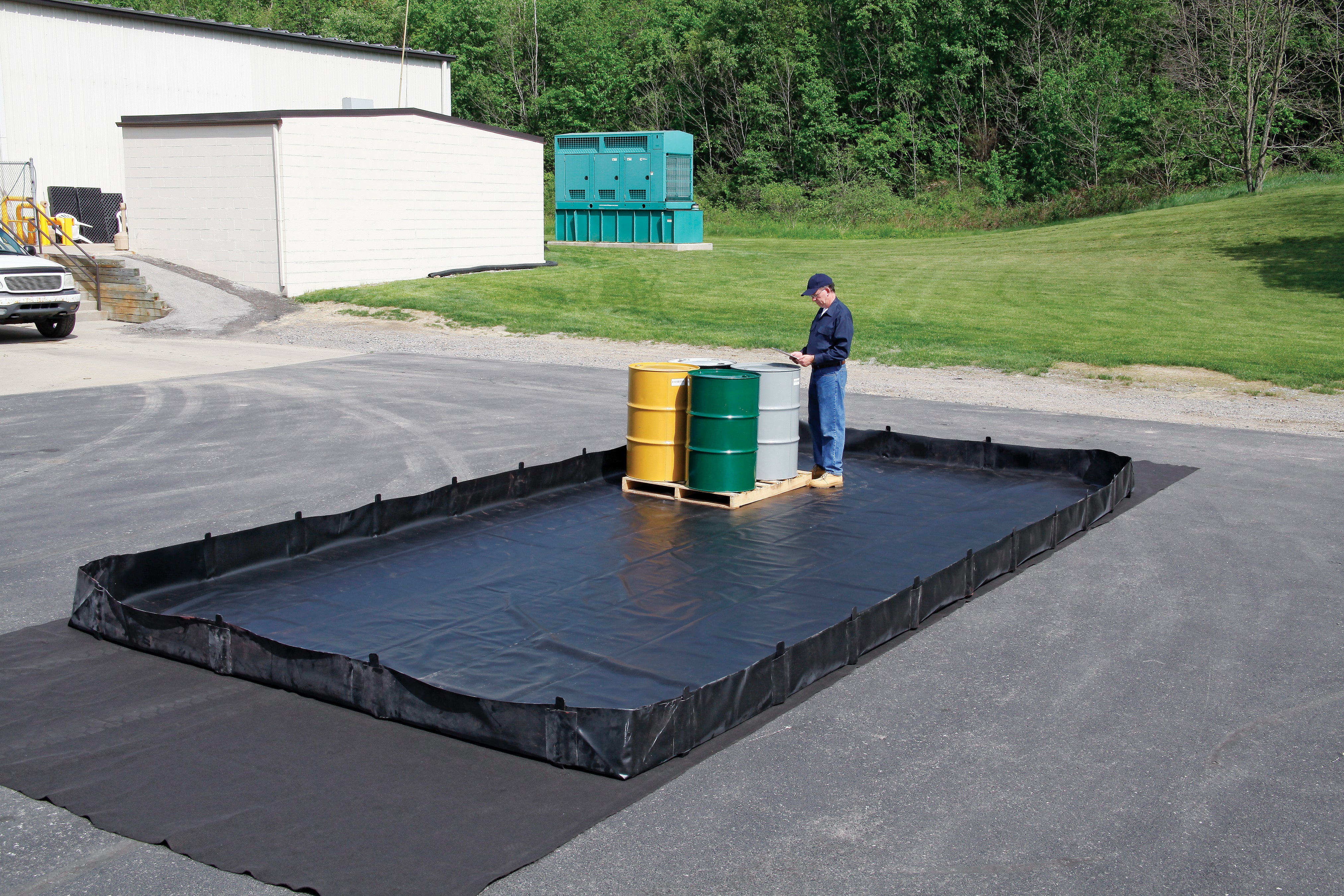Bit Berm Containment Berm - L Bracket - 8' L x 4' W x 1' H