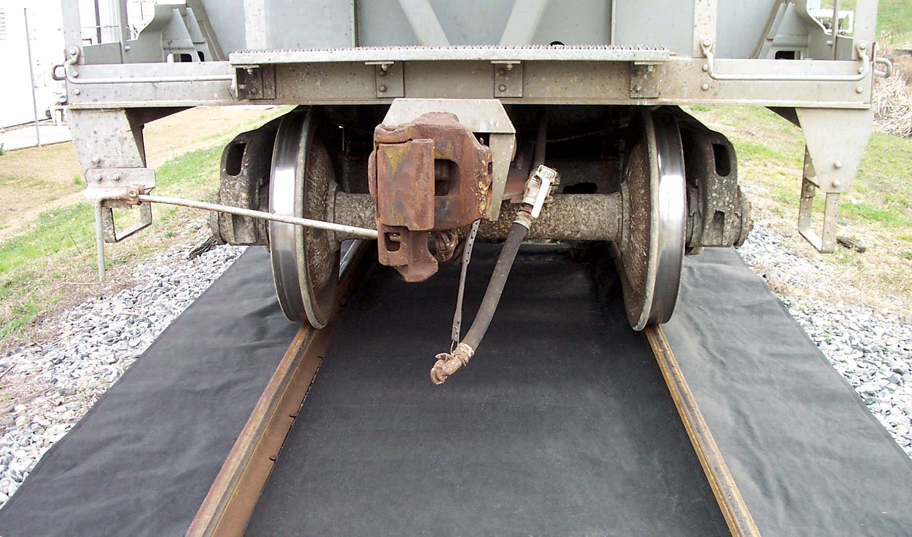 RailRoad Mat - Heavy Weight - 1 roll/package - 100' L x 59" W